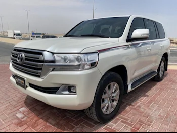 Toyota  Land Cruiser  GXR  2021  Automatic  140,000 Km  6 Cylinder  Four Wheel Drive (4WD)  SUV  White