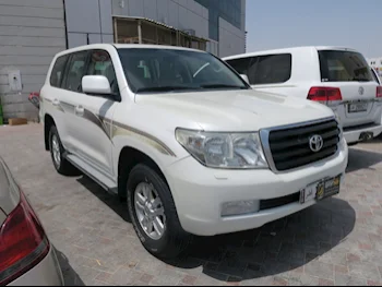 Toyota  Land Cruiser  GXR  2010  Automatic  367,000 Km  6 Cylinder  Four Wheel Drive (4WD)  SUV  White