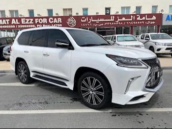  Lexus  LX  570  2017  Automatic  113,000 Km  8 Cylinder  Four Wheel Drive (4WD)  SUV  White  With Warranty