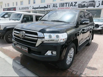 Toyota  Land Cruiser  VXR  2020  Automatic  174,000 Km  8 Cylinder  Four Wheel Drive (4WD)  SUV  Black