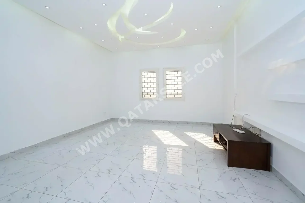 3 Bedrooms  Apartment  For Rent  in Doha -  Al Sadd  Not Furnished