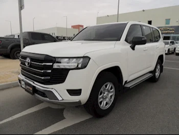 Toyota  Land Cruiser  GX  2023  Automatic  52,000 Km  6 Cylinder  Four Wheel Drive (4WD)  SUV  White  With Warranty