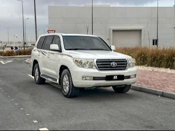 Toyota  Land Cruiser  GX  2011  Automatic  398,000 Km  6 Cylinder  Four Wheel Drive (4WD)  SUV  White