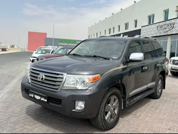 Toyota  Land Cruiser  VXR  2015  Automatic  235,000 Km  8 Cylinder  Four Wheel Drive (4WD)  SUV  Gray