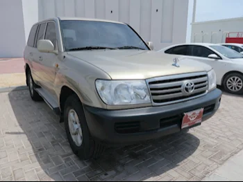 Toyota  Land Cruiser  GX  2006  Automatic  257,000 Km  6 Cylinder  Four Wheel Drive (4WD)  SUV  Gold