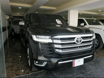 Toyota  Land Cruiser  VX Twin Turbo  2023  Automatic  23,000 Km  6 Cylinder  Four Wheel Drive (4WD)  SUV  Black  With Warranty