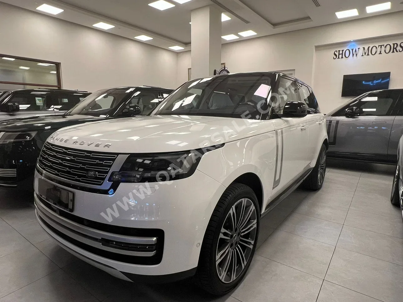  Land Rover  Range Rover  Vogue  Autobiography  2023  Automatic  0 Km  8 Cylinder  Four Wheel Drive (4WD)  SUV  White  With Warranty