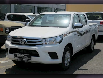 Toyota  Hilux  2024  Automatic  0 Km  4 Cylinder  Four Wheel Drive (4WD)  Pick Up  White  With Warranty