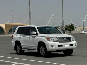 Toyota  Land Cruiser  GXR  2015  Automatic  188,000 Km  8 Cylinder  Four Wheel Drive (4WD)  SUV  White