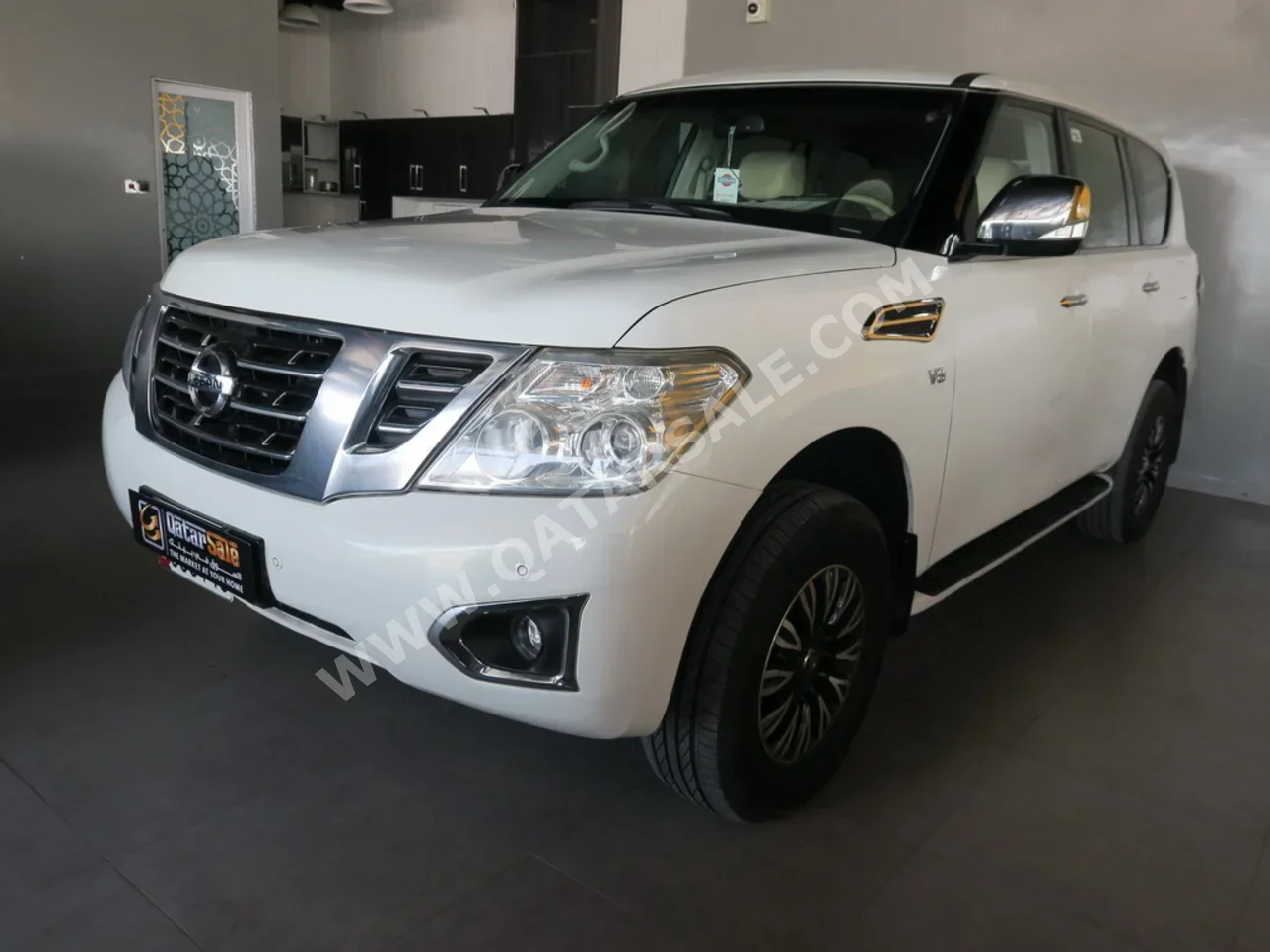 Nissan  Patrol  SE  2013  Automatic  286,325 Km  8 Cylinder  Four Wheel Drive (4WD)  SUV  White