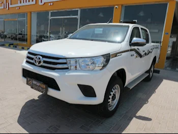 Toyota  Hilux  2024  Automatic  0 Km  4 Cylinder  Four Wheel Drive (4WD)  Pick Up  White  With Warranty