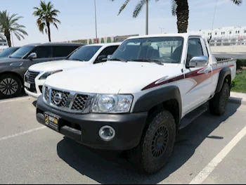 Nissan  Patrol  Pickup  2016  Manual  168,000 Km  6 Cylinder  Four Wheel Drive (4WD)  Pick Up  White