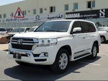 Toyota  Land Cruiser  GXR  2019  Automatic  147,000 Km  8 Cylinder  Four Wheel Drive (4WD)  SUV  White