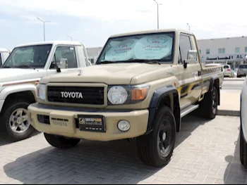 Toyota  Land Cruiser  LX  2022  Manual  60,000 Km  6 Cylinder  Four Wheel Drive (4WD)  Pick Up  Beige