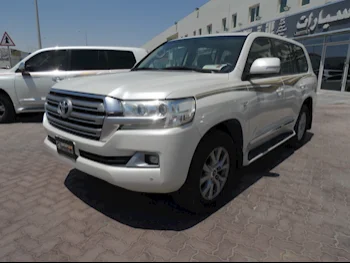 Toyota  Land Cruiser  VXR  2016  Automatic  154,000 Km  8 Cylinder  Four Wheel Drive (4WD)  SUV  White