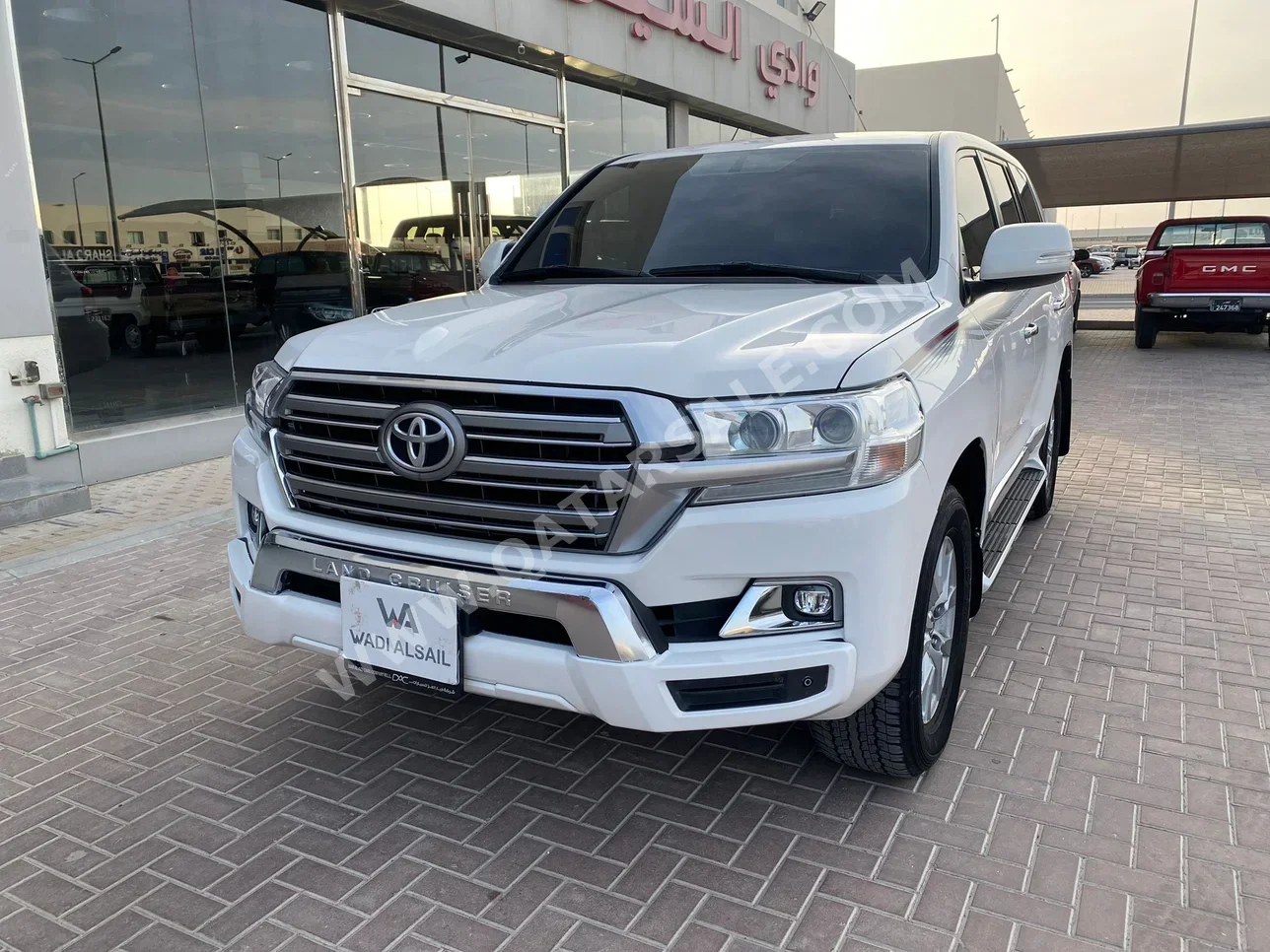 Toyota  Land Cruiser  GXR  2019  Automatic  182,000 Km  6 Cylinder  Four Wheel Drive (4WD)  SUV  White