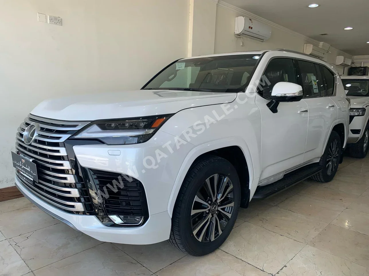 Lexus  LX  600 Luxury  2024  Automatic  0 Km  6 Cylinder  Four Wheel Drive (4WD)  SUV  White  With Warranty