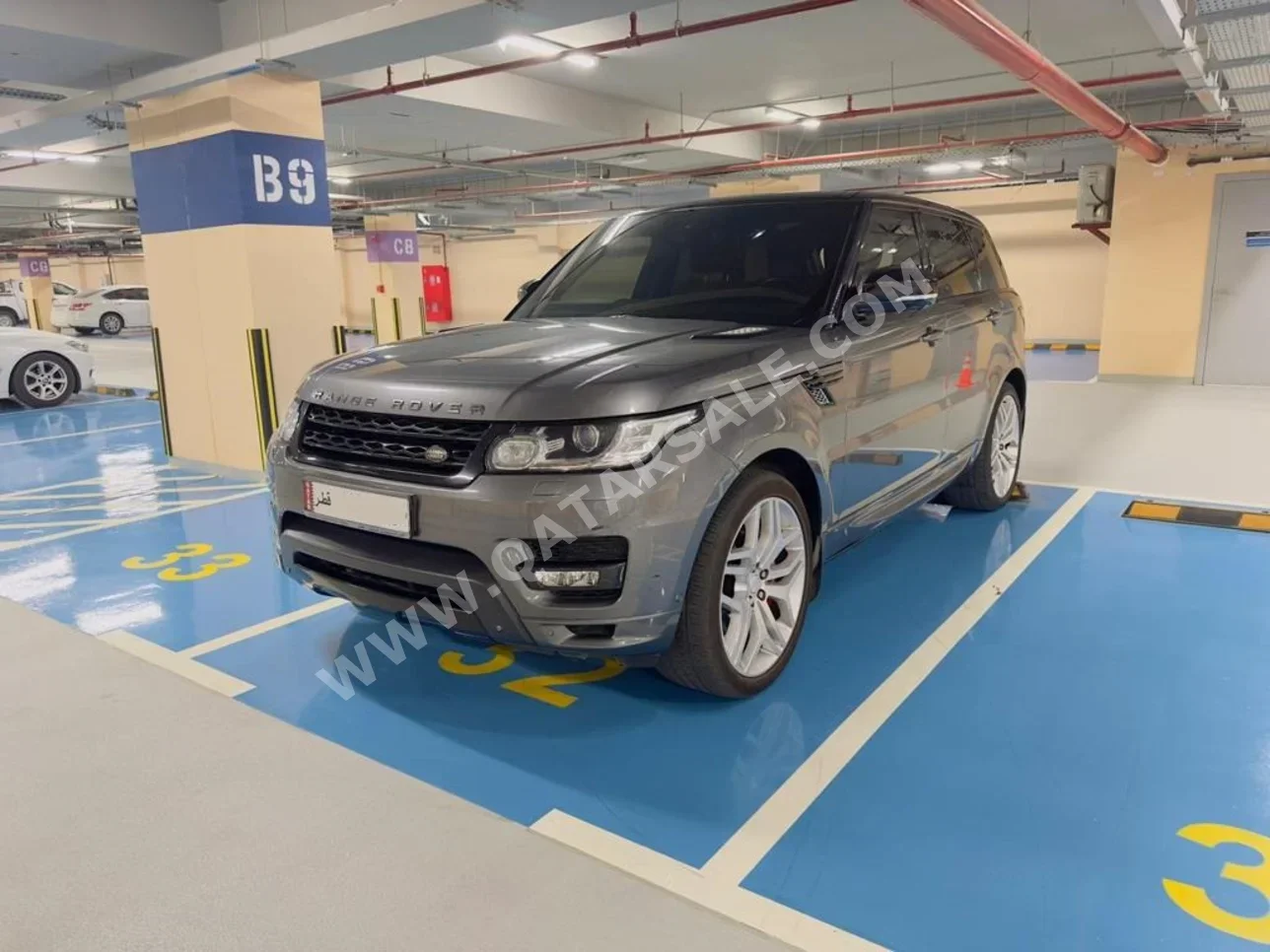 Land Rover  Range Rover  Sport  2014  Automatic  163,000 Km  8 Cylinder  Four Wheel Drive (4WD)  SUV  Gray