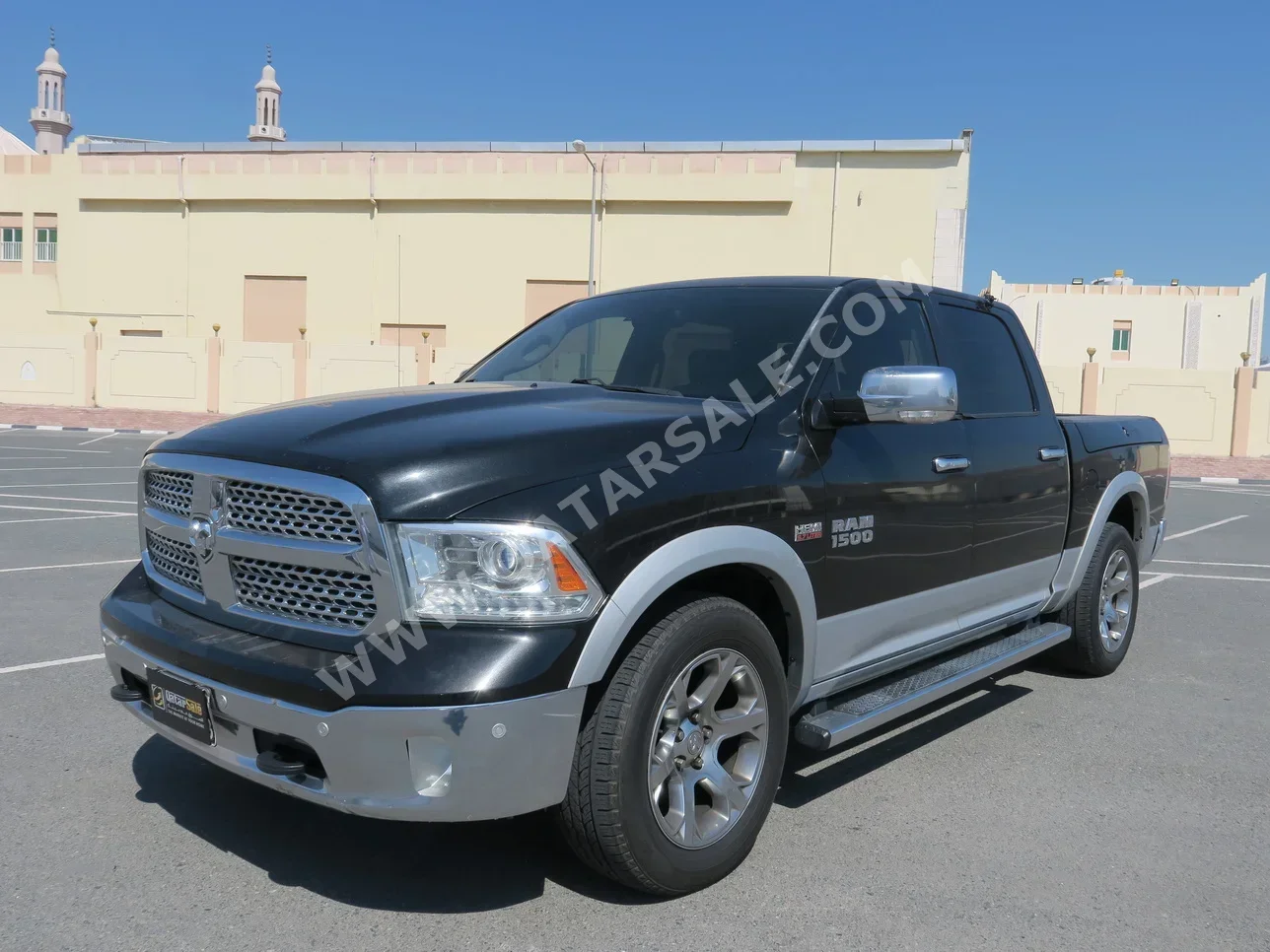 Dodge  Ram  laramie  2016  Automatic  158,000 Km  8 Cylinder  Four Wheel Drive (4WD)  Pick Up  Black