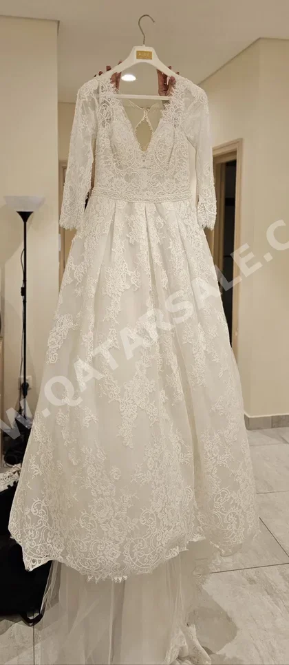 Dress  - White  -Size: 40