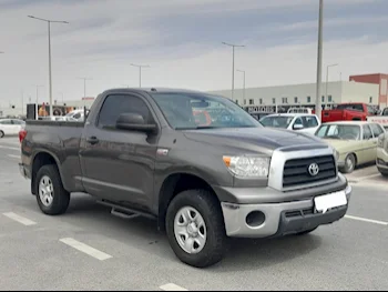 Toyota  Tundra  2011  Automatic  321,000 Km  8 Cylinder  Four Wheel Drive (4WD)  Pick Up  Gray