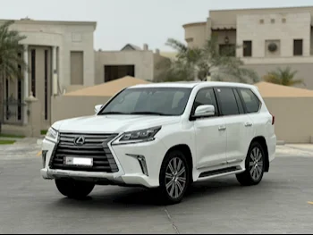 Lexus  LX  570  2017  Automatic  90,000 Km  8 Cylinder  Four Wheel Drive (4WD)  SUV  White