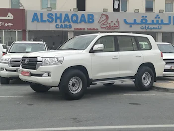 Toyota  Land Cruiser  GX  2017  Automatic  300,000 Km  6 Cylinder  Four Wheel Drive (4WD)  SUV  White