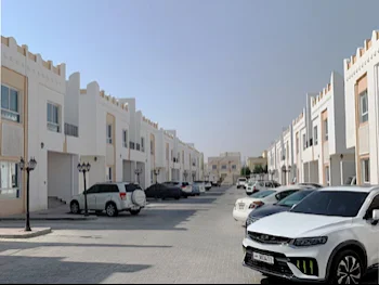 3 Bedrooms  Apartment  For Rent  in Umm Salal -  Umm Salal Ali  Not Furnished