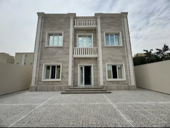 Family Residential  Not Furnished  Al Daayen  Umm Qarn  6 Bedrooms