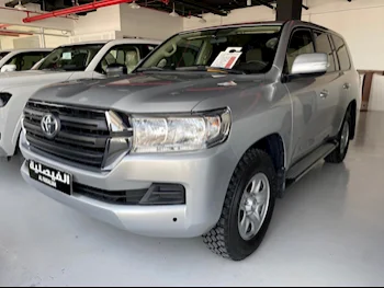 Toyota  Land Cruiser  GX  2018  Automatic  190,000 Km  6 Cylinder  Four Wheel Drive (4WD)  SUV  Silver