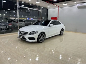 Mercedes-Benz  C-Class  200  2015  Automatic  318,000 Km  4 Cylinder  Rear Wheel Drive (RWD)  Sedan  White