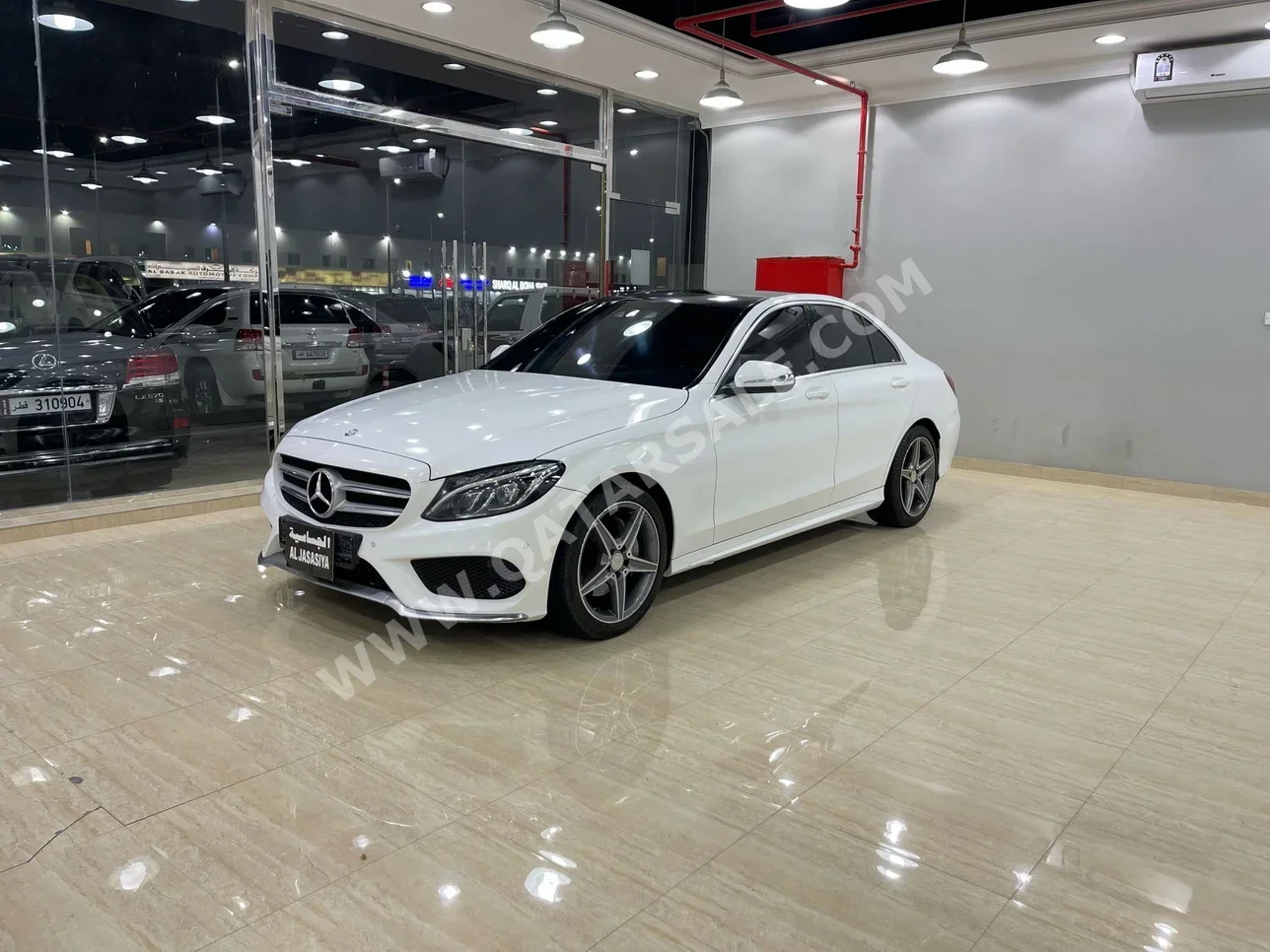 Mercedes-Benz  C-Class  200  2015  Automatic  318,000 Km  4 Cylinder  Rear Wheel Drive (RWD)  Sedan  White