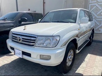 Toyota  Land Cruiser  GXR  2006  Automatic  376,000 Km  6 Cylinder  Four Wheel Drive (4WD)  SUV  White