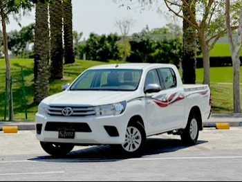 Toyota  Hilux  SR5  2020  Automatic  58,000 Km  4 Cylinder  Rear Wheel Drive (RWD)  Pick Up  White