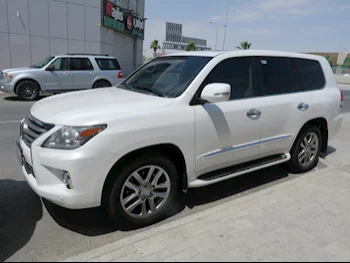 Lexus  LX  570  2013  Automatic  125,000 Km  8 Cylinder  Four Wheel Drive (4WD)  SUV  White