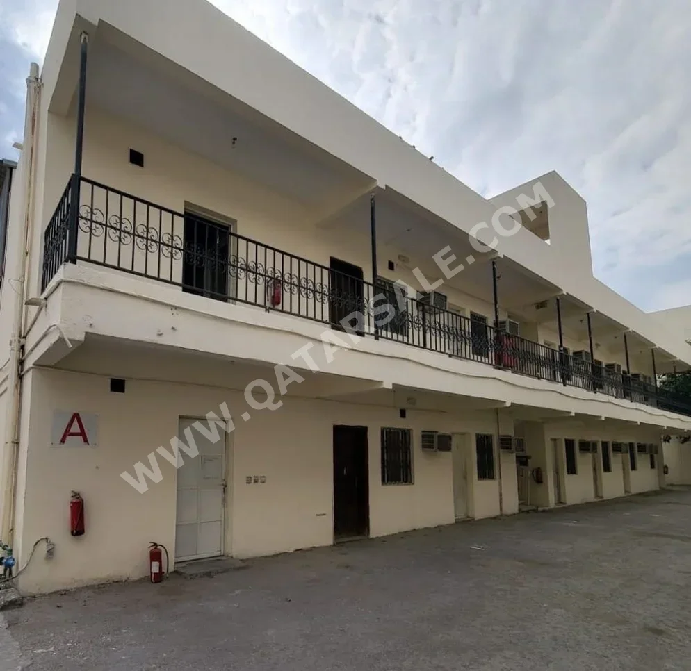 Labour Camp - Al Rayyan  - Industrial Area  -Area Size: 1200 Square Meter