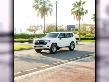 Toyota  Land Cruiser  GX  2022  Automatic  46,000 Km  6 Cylinder  Four Wheel Drive (4WD)  SUV  White  With Warranty