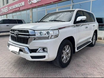 Toyota  Land Cruiser  GXR  2021  Automatic  74,000 Km  8 Cylinder  Four Wheel Drive (4WD)  SUV  White