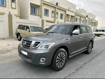 Nissan  Patrol  Platinum  2016  Automatic  355,000 Km  8 Cylinder  Four Wheel Drive (4WD)  SUV  Gray