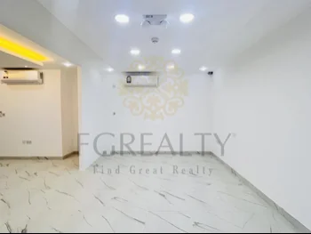 Family Residential  - Not Furnished  - Doha  - Nuaija  - 5 Bedrooms