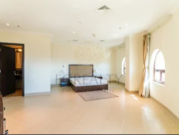 2 Bedrooms  Apartment  For Rent  in Doha -  The Pearl  Fully Furnished