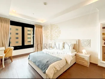 1 Bedrooms  Apartment  For Rent  in Doha -  The Pearl  Fully Furnished