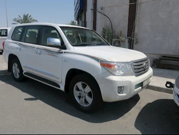 Toyota  Land Cruiser  VXR  2015  Automatic  248,000 Km  8 Cylinder  Four Wheel Drive (4WD)  SUV  White