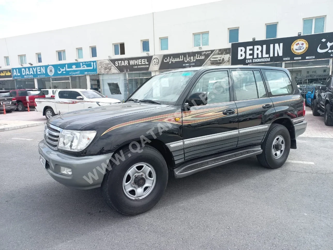 Toyota  Land Cruiser  GXR - Limited  2007  Manual  193,000 Km  6 Cylinder  Four Wheel Drive (4WD)  SUV  Black