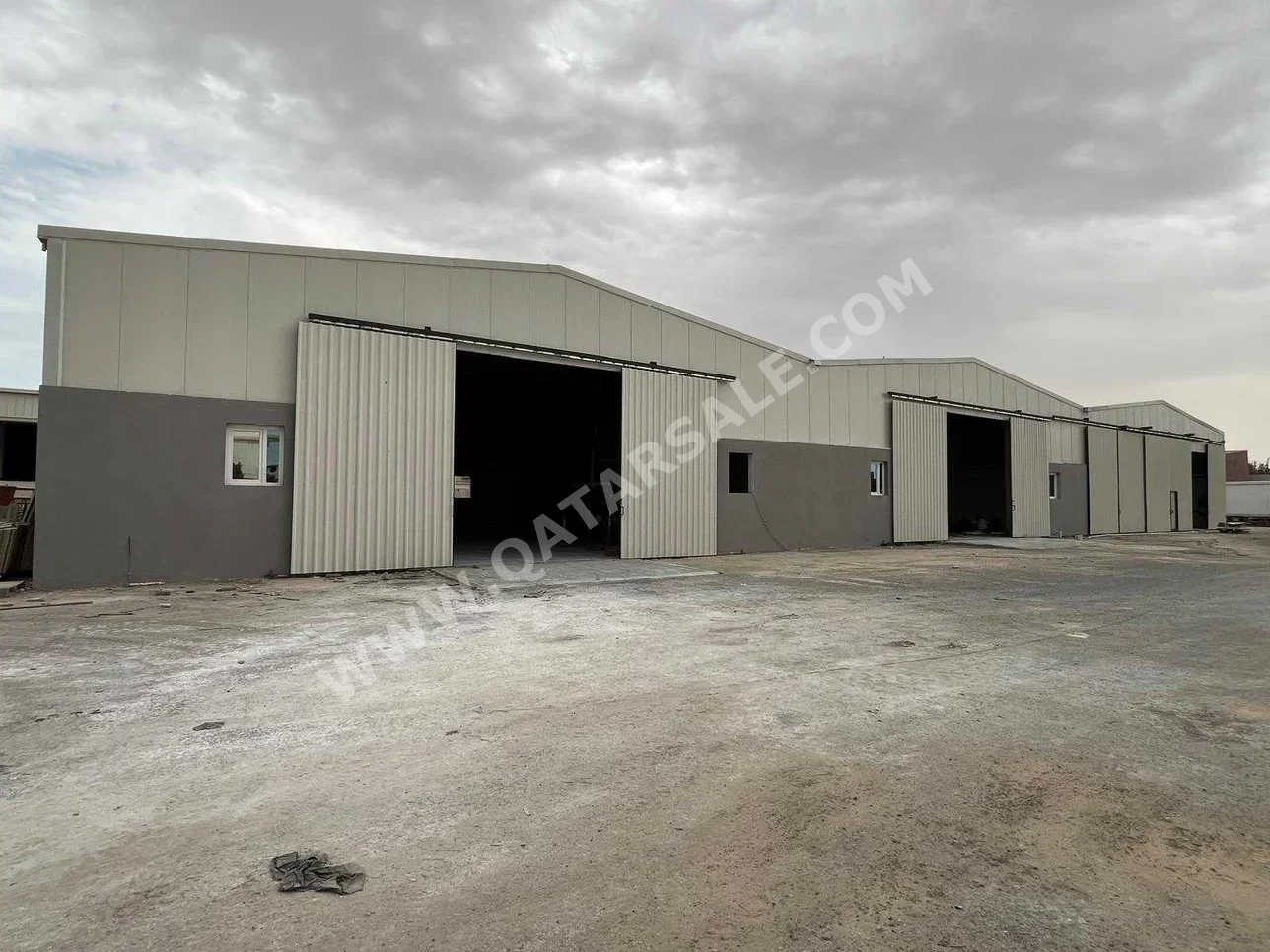 Warehouses & Stores - Al Rayyan  -Area Size: 420 Square Meter