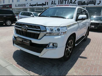 Toyota  Land Cruiser  VXR  2021  Automatic  106,000 Km  8 Cylinder  Four Wheel Drive (4WD)  SUV  White