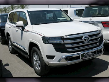 Toyota  Land Cruiser  GXR  2024  Automatic  0 Km  6 Cylinder  Four Wheel Drive (4WD)  SUV  White  With Warranty