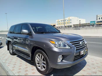  Lexus  LX  570  2013  Automatic  207,000 Km  8 Cylinder  Four Wheel Drive (4WD)  SUV  Gray  With Warranty