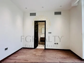 2 Bedrooms  Apartment  For Rent  in Doha -  The Pearl  Not Furnished