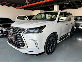 Lexus  LX  570  2016  Automatic  233,000 Km  8 Cylinder  Four Wheel Drive (4WD)  SUV  White